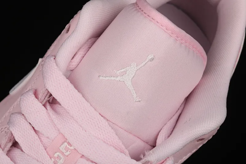 All categories Air Jordan Jordan series basketball shoes Air Jordan 1 Low G version pure original Air Jordan 1 Low AJ1 Joe 1 raw rubber powder low-top basketball shoes DC0774-601